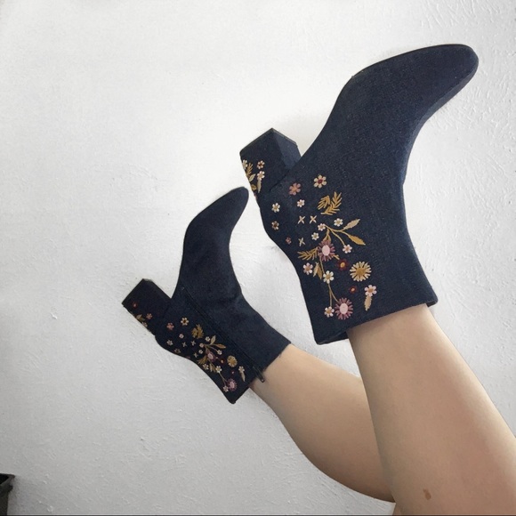Denim floral booties - Picture 2 of 5